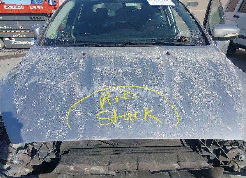 Photo 10 of 2016 Ford Focus SE (VIN 1FADP3F28GL320267)