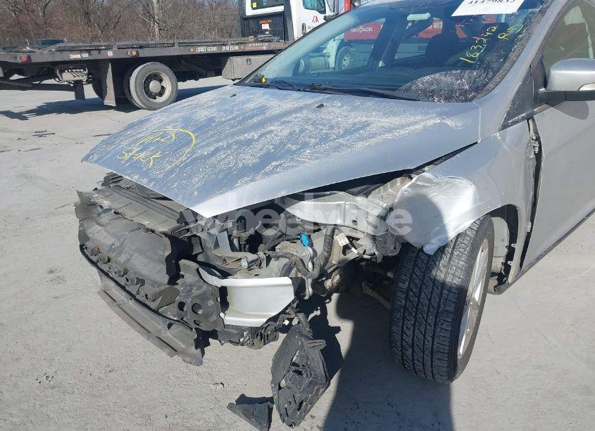 Photo 6 of 2016 Ford Focus SE (VIN 1FADP3F28GL320267)