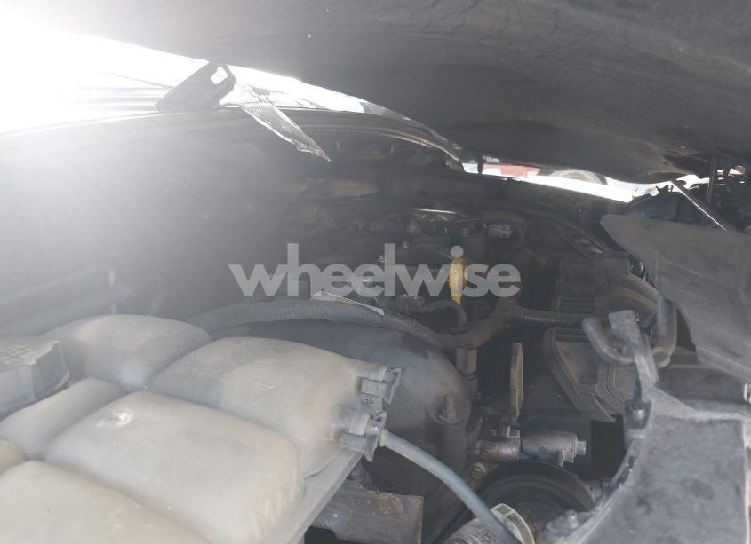 Photo 10 of 2016 Ford Focus SE (VIN 1FADP3F28GL321063)