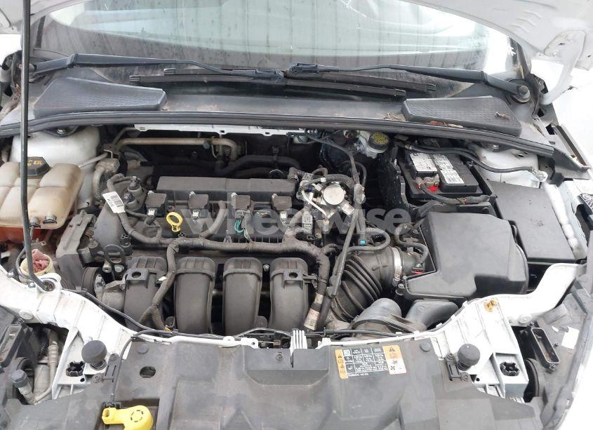 Photo 6 of 2016 Ford Focus SE (VIN 1FADP3F28GL350336)