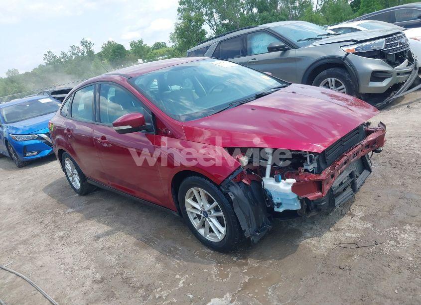 2016 Ford Focus SE (VIN 1FADP3F28GL358243) main photo