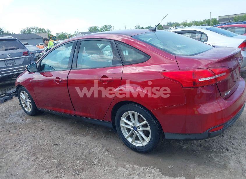 Photo 15 of 2016 Ford Focus SE (VIN 1FADP3F28GL358243)