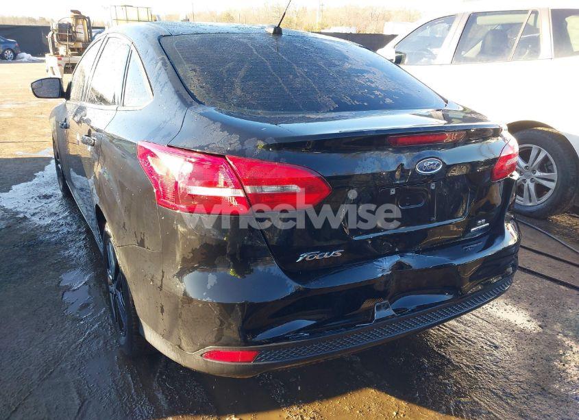 Photo 6 of 2016 Ford Focus SE (VIN 1FADP3F28GL358470)