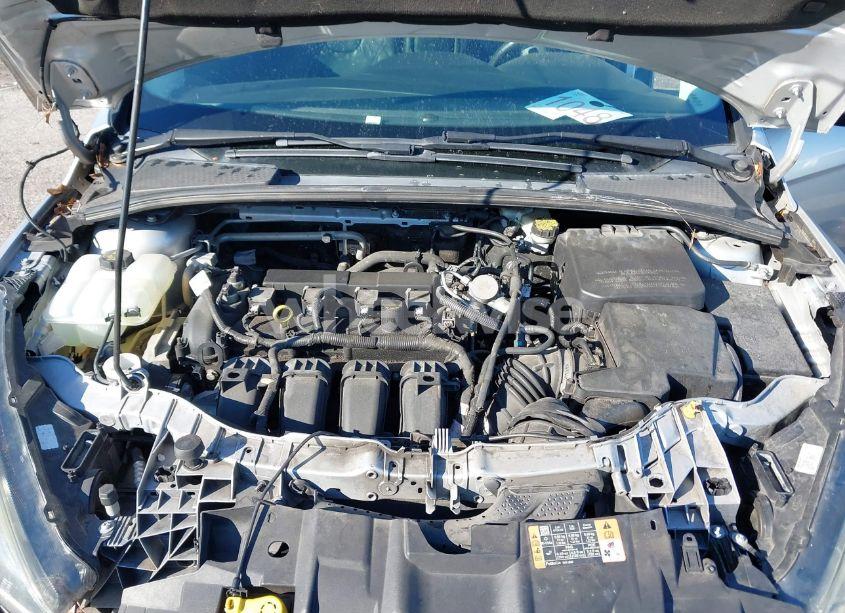 Photo 10 of 2016 Ford Focus SE (VIN 1FADP3F28GL371350)