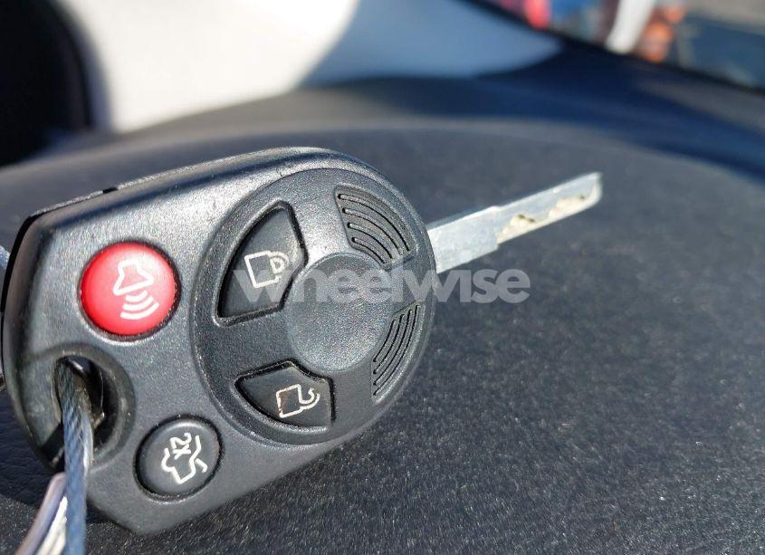 Photo 11 of 2016 Ford Focus SE (VIN 1FADP3F28GL371350)