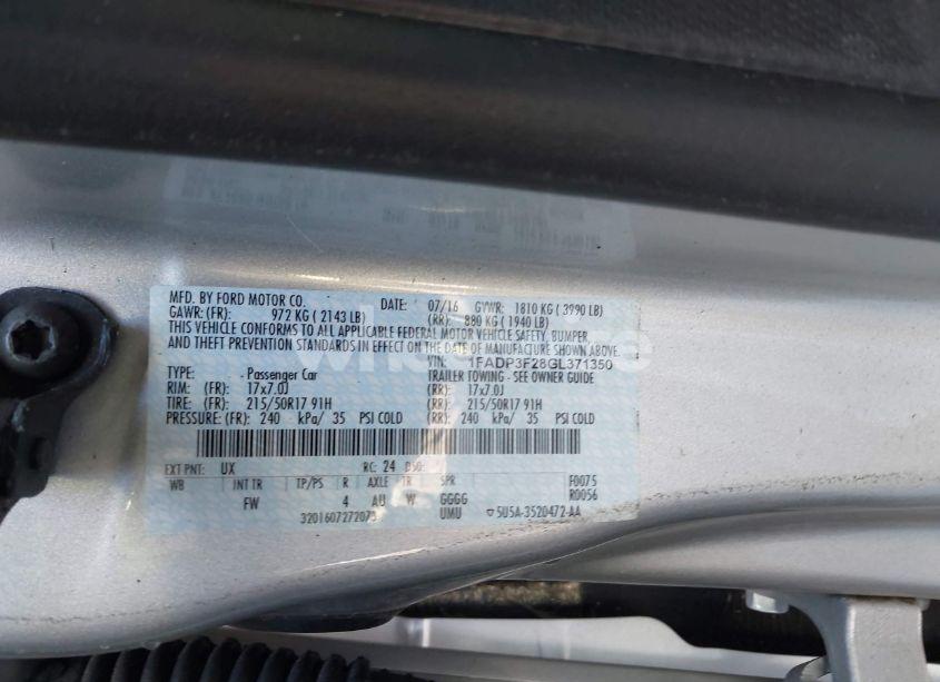 Photo 9 of 2016 Ford Focus SE (VIN 1FADP3F28GL371350)