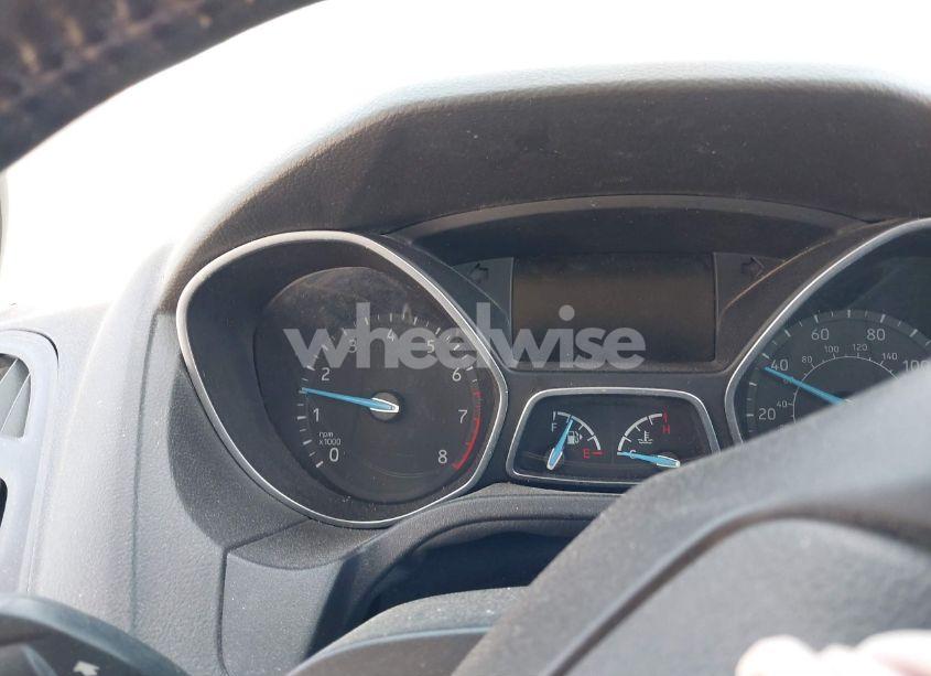 Photo 7 of 2017 Ford Focus SE (VIN 1FADP3F28HL204391)