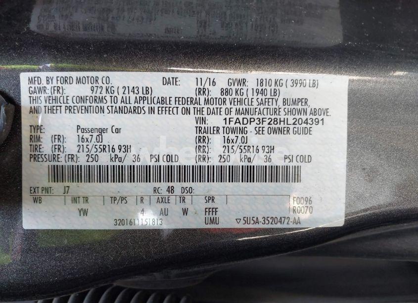 Photo 9 of 2017 Ford Focus SE (VIN 1FADP3F28HL204391)