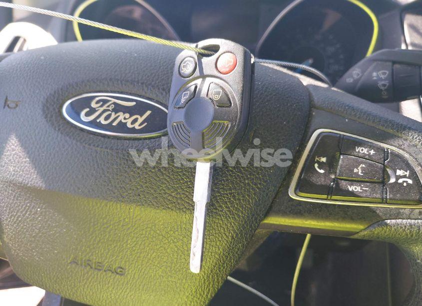 Photo 11 of 2017 Ford Focus SE (VIN 1FADP3F28HL216766)