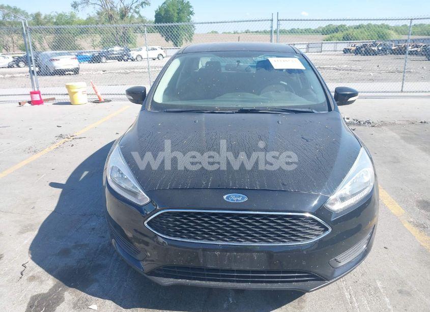 Photo 12 of 2017 Ford Focus SE (VIN 1FADP3F28HL216766)