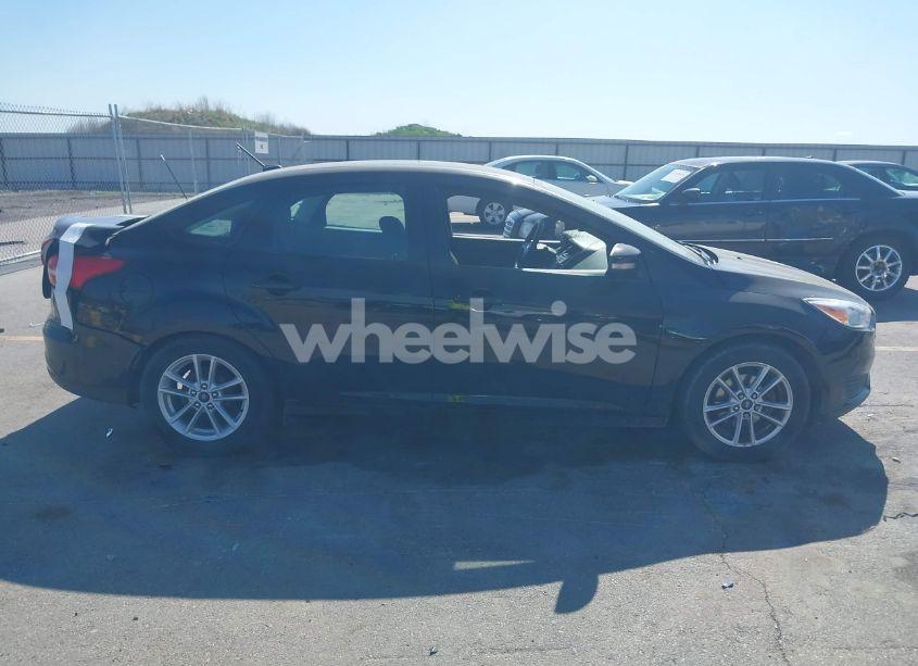 Photo 13 of 2017 Ford Focus SE (VIN 1FADP3F28HL216766)