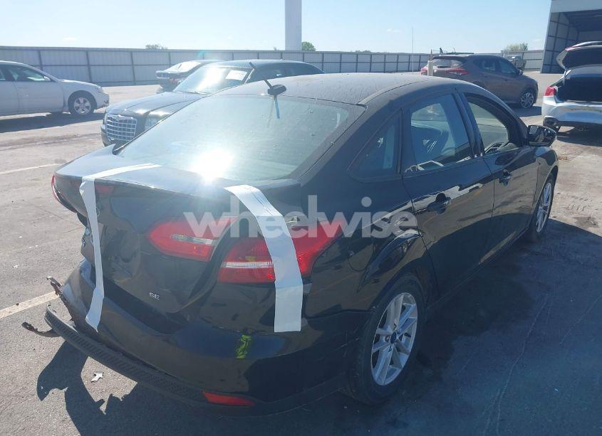 Photo 4 of 2017 Ford Focus SE (VIN 1FADP3F28HL216766)