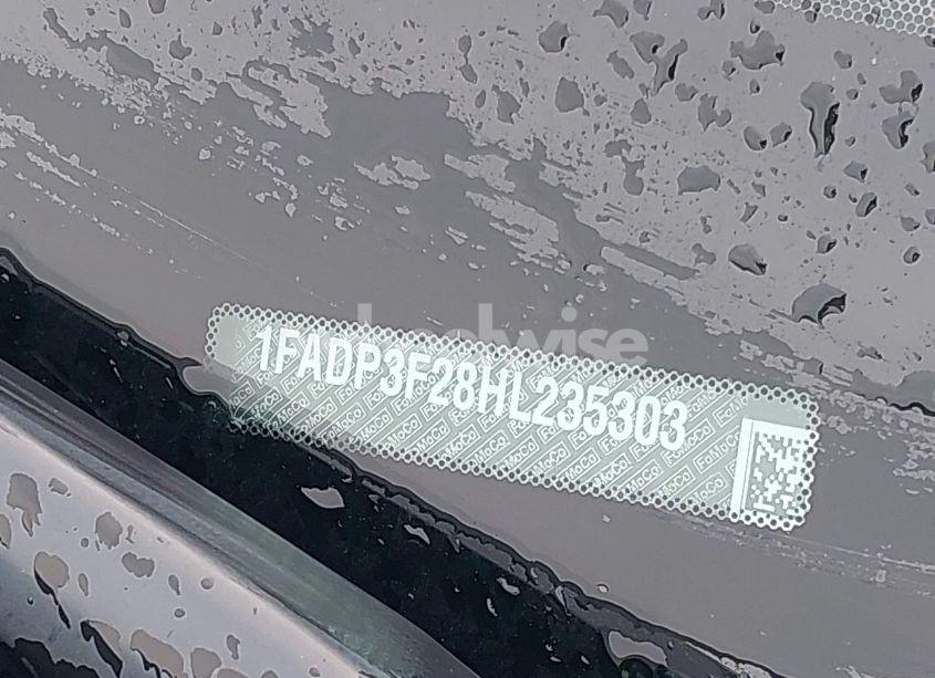 Photo 9 of 2017 Ford Focus SE (VIN 1FADP3F28HL235303)