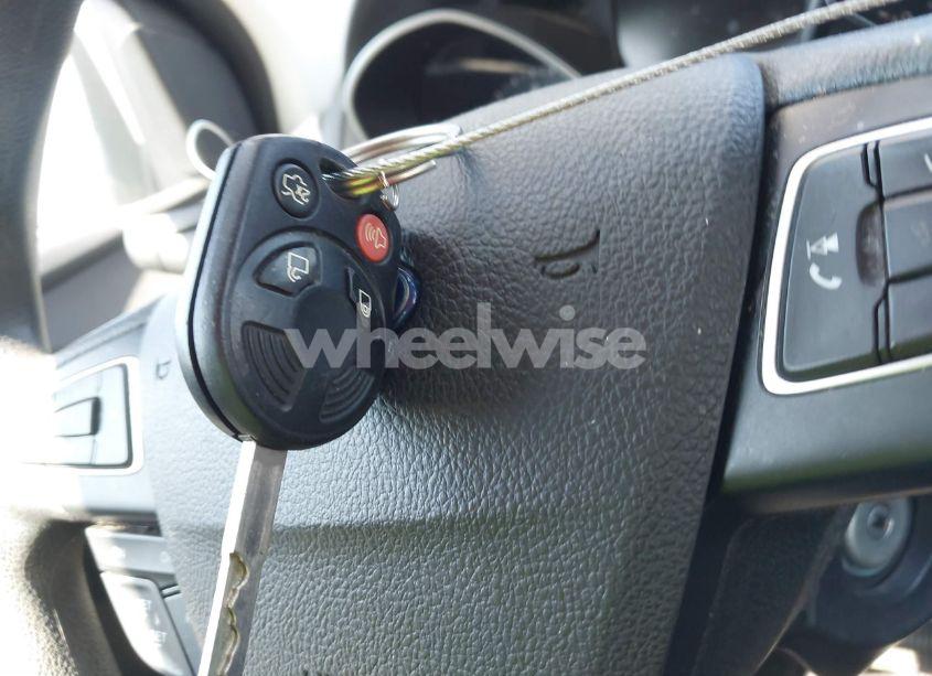 Photo 11 of 2017 Ford Focus SE (VIN 1FADP3F28HL237522)