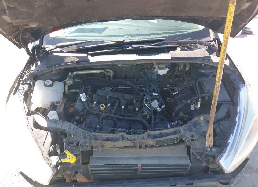 Photo 10 of 2017 Ford Focus SE (VIN 1FADP3F28HL269662)