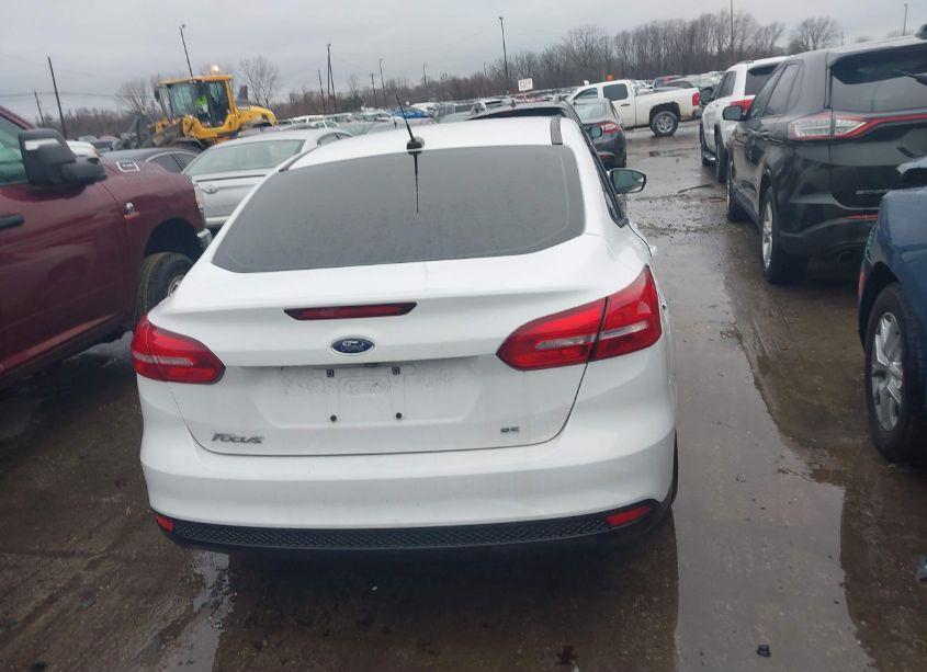 Photo 16 of 2017 Ford Focus SE (VIN 1FADP3F28HL298658)