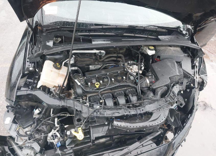 Photo 10 of 2017 Ford Focus SE (VIN 1FADP3F28HL328788)