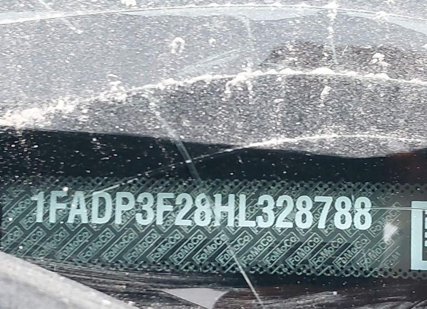 Photo 9 of 2017 Ford Focus SE (VIN 1FADP3F28HL328788)