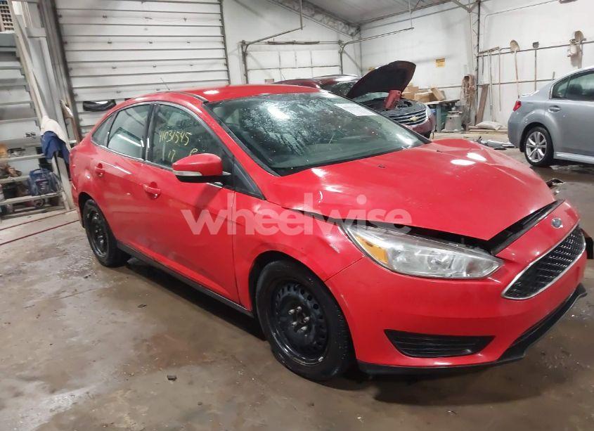 2017 Ford Focus SE (VIN 1FADP3F28HL340021) main photo