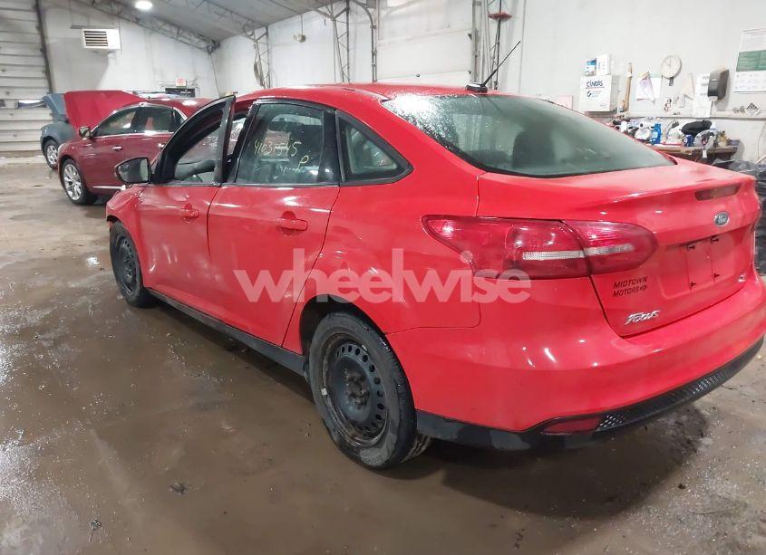 Photo 3 of 2017 Ford Focus SE (VIN 1FADP3F28HL340021)