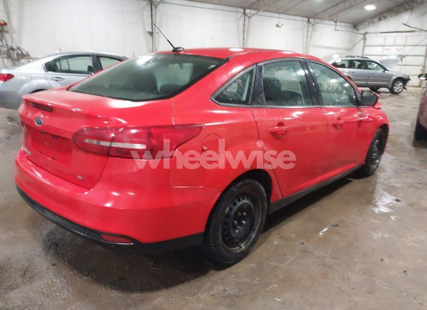 Photo 4 of 2017 Ford Focus SE (VIN 1FADP3F28HL340021)