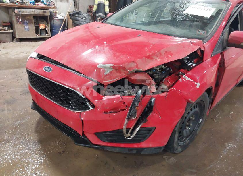 Photo 6 of 2017 Ford Focus SE (VIN 1FADP3F28HL340021)