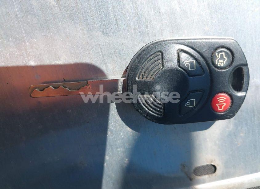 Photo 11 of 2017 Ford Focus SE (VIN 1FADP3F28HL341475)