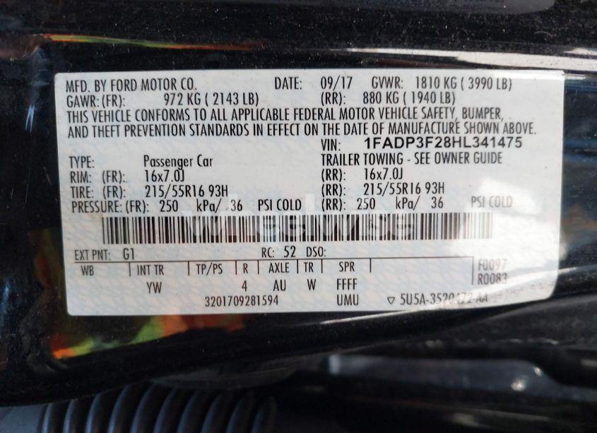 Photo 9 of 2017 Ford Focus SE (VIN 1FADP3F28HL341475)