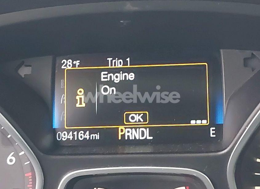 Photo 15 of 2018 Ford Focus SE (VIN 1FADP3F28JL213887)