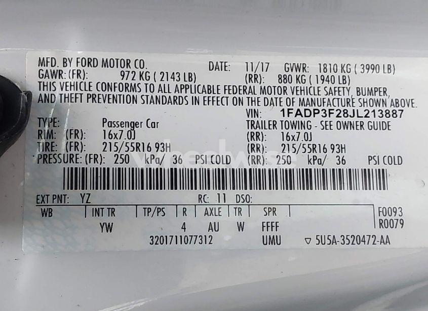 Photo 9 of 2018 Ford Focus SE (VIN 1FADP3F28JL213887)