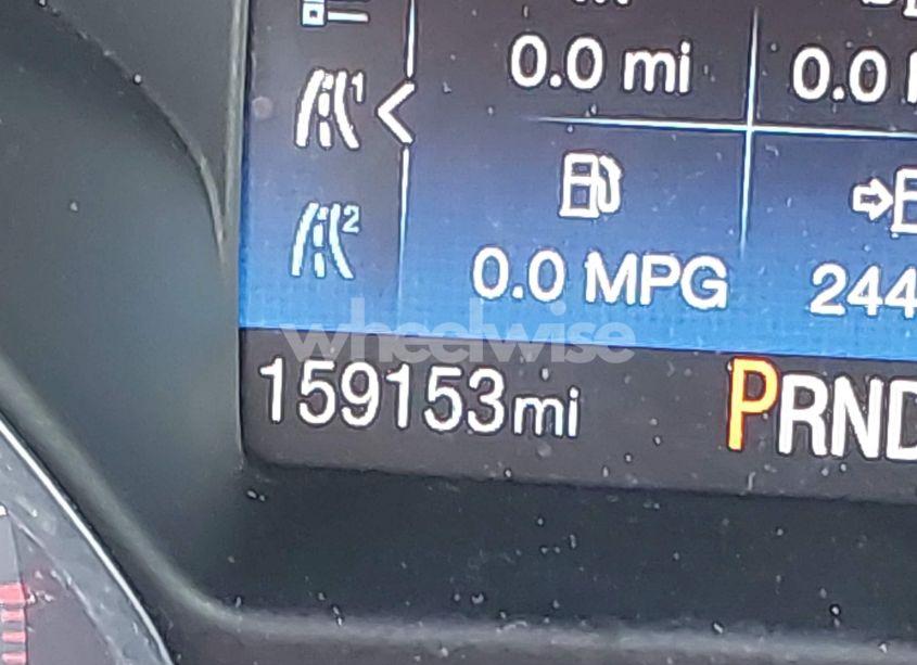 Photo 15 of 2018 Ford Focus SE (VIN 1FADP3F28JL238384)