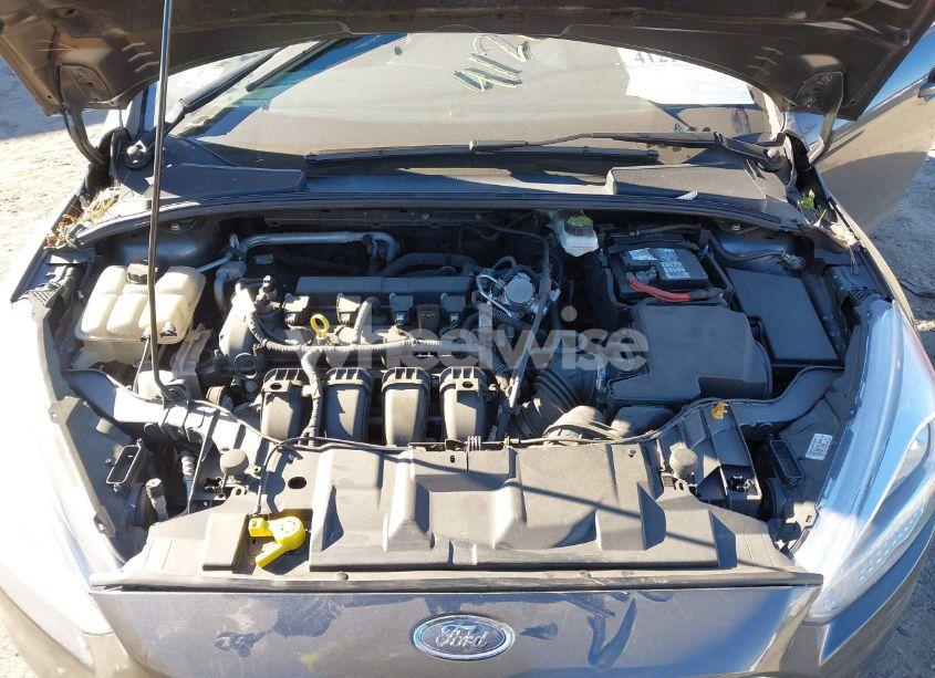 Photo 10 of 2018 Ford Focus SE (VIN 1FADP3F28JL254391)