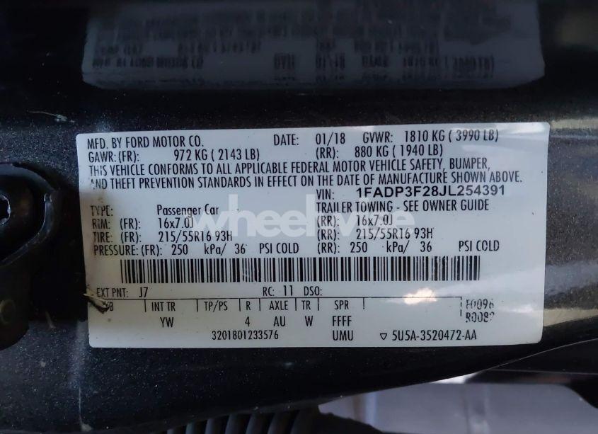 Photo 9 of 2018 Ford Focus SE (VIN 1FADP3F28JL254391)