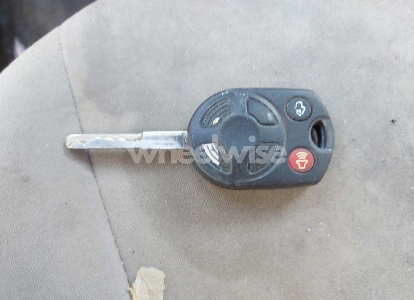 Photo 11 of 2018 Ford Focus SE (VIN 1FADP3F28JL325086)