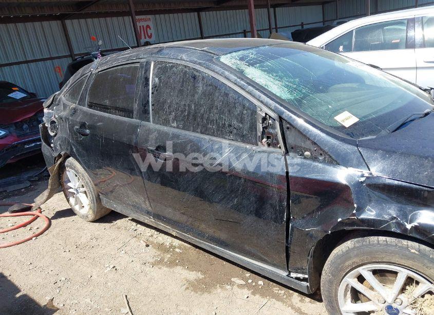 Photo 14 of 2018 Ford Focus SE (VIN 1FADP3F28JL325086)