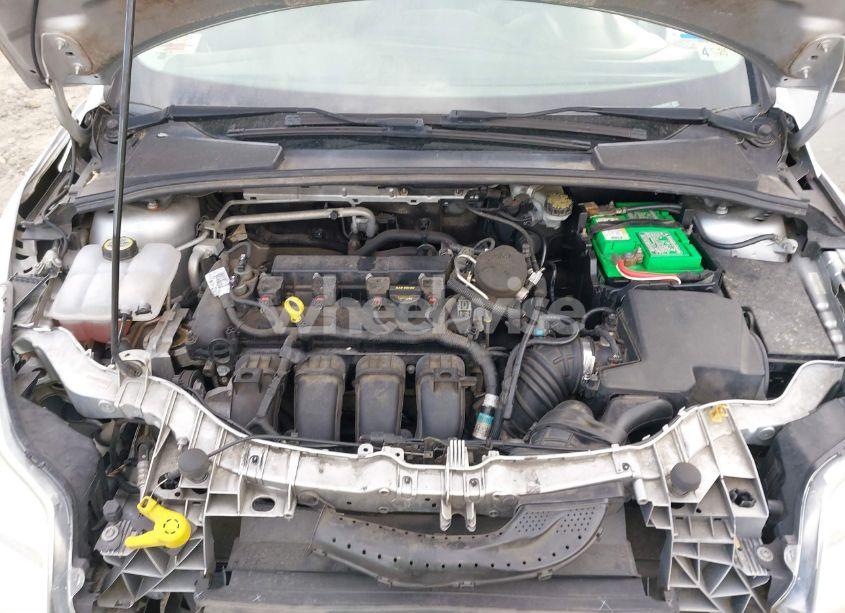 Photo 10 of 2013 Ford Focus SE (VIN 1FADP3F29DL103337)