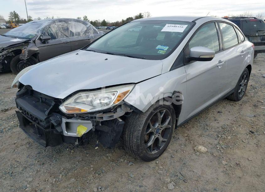 Photo 2 of 2013 Ford Focus SE (VIN 1FADP3F29DL103337)