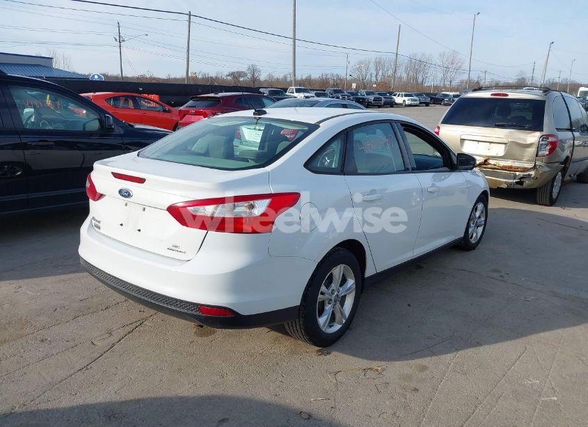 Photo 4 of 2013 Ford Focus SE (VIN 1FADP3F29DL130361)