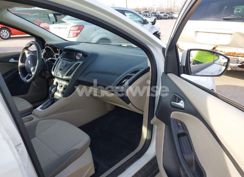 Photo 5 of 2013 Ford Focus SE (VIN 1FADP3F29DL130361)