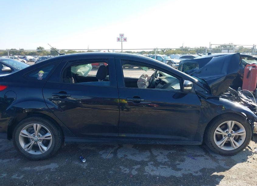 Photo 13 of 2013 Ford Focus SE (VIN 1FADP3F29DL157611)