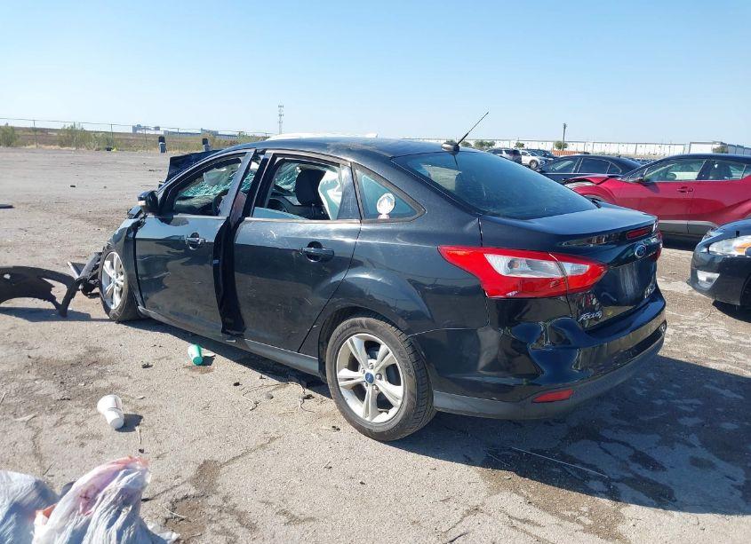 Photo 3 of 2013 Ford Focus SE (VIN 1FADP3F29DL157611)