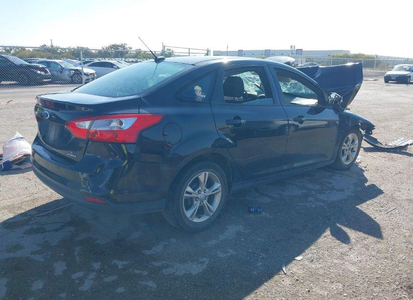Photo 4 of 2013 Ford Focus SE (VIN 1FADP3F29DL157611)