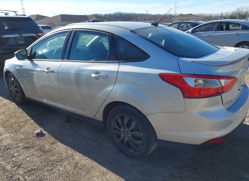 Photo 3 of 2013 Ford Focus SE (VIN 1FADP3F29DL168768)