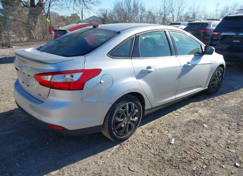 Photo 4 of 2013 Ford Focus SE (VIN 1FADP3F29DL168768)