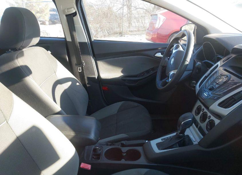 Photo 5 of 2013 Ford Focus SE (VIN 1FADP3F29DL168768)