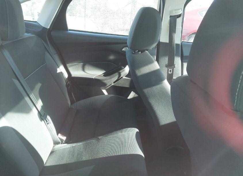 Photo 8 of 2013 Ford Focus SE (VIN 1FADP3F29DL168768)