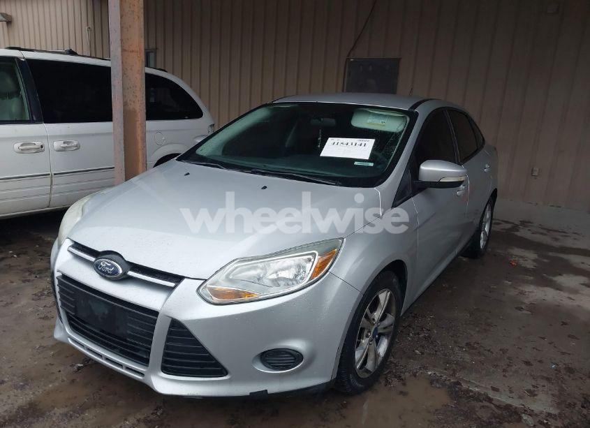 Photo 2 of 2013 Ford Focus SE (VIN 1FADP3F29DL177003)
