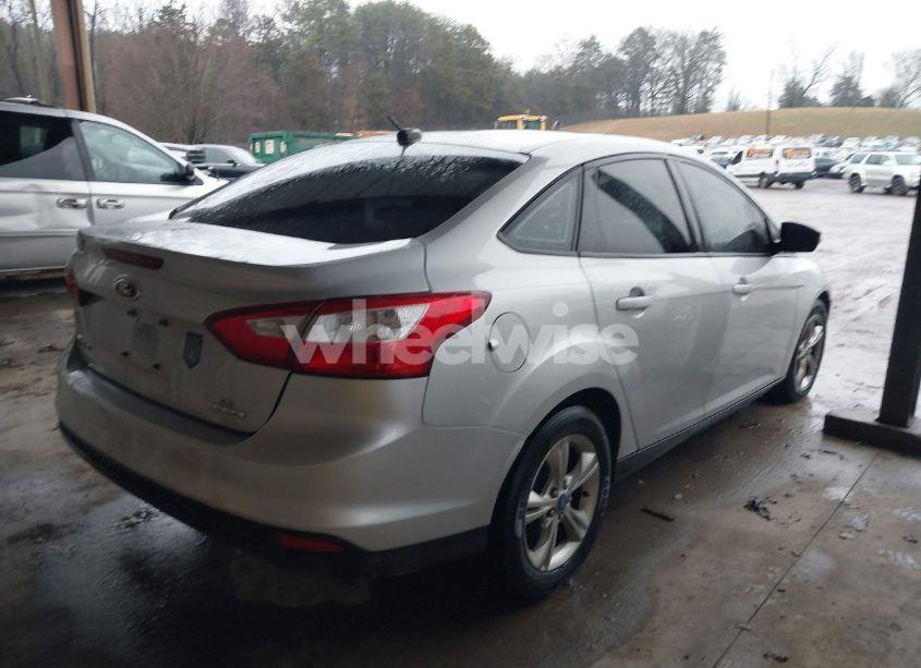 Photo 4 of 2013 Ford Focus SE (VIN 1FADP3F29DL177003)