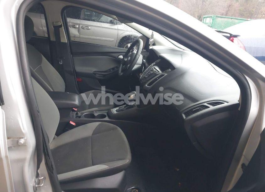 Photo 5 of 2013 Ford Focus SE (VIN 1FADP3F29DL177003)