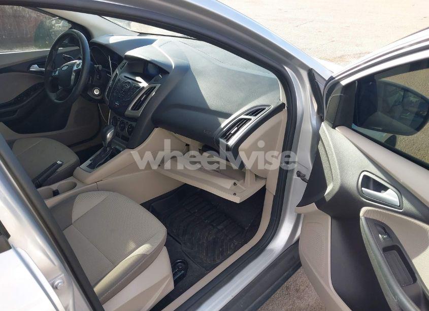 Photo 5 of 2013 Ford Focus SE (VIN 1FADP3F29DL181293)